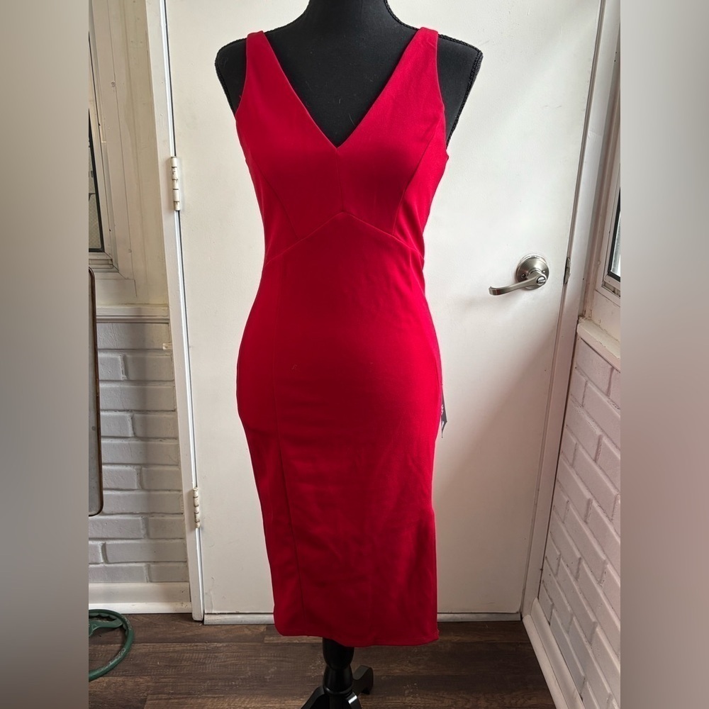 Lulus NEW WITH TAGS Iconic Moment Red Midi Bodycon Dress small holiday